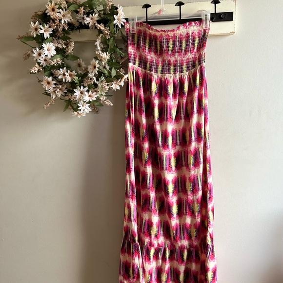 Elements - Strapless Dress - Picture 4 of 5